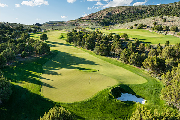 18-hole Nicklaus Signature Course