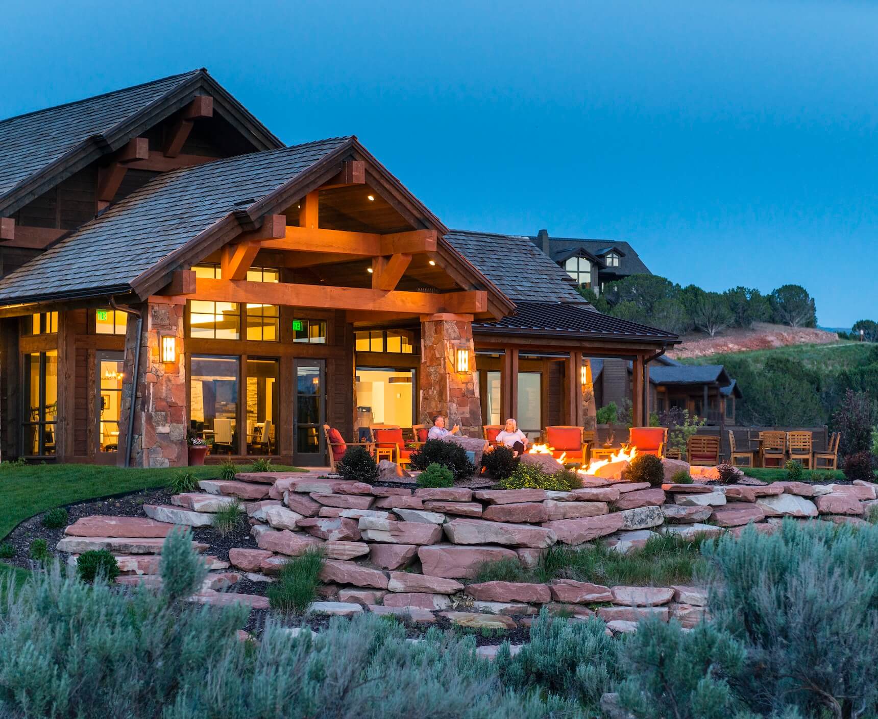 Clubhouse Firepit with Couple Moutain life