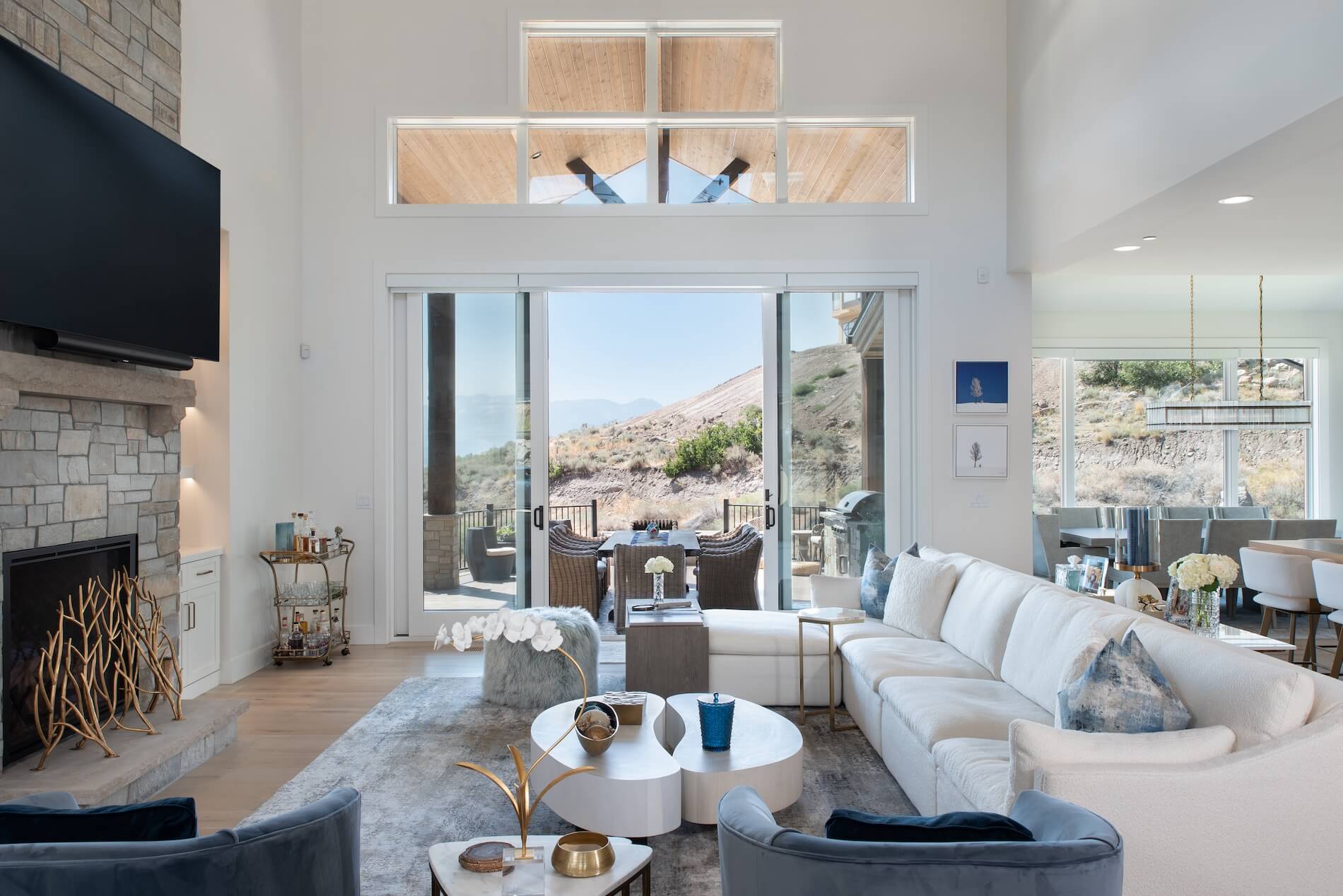 Explorer_Peak_Living_Room_bright