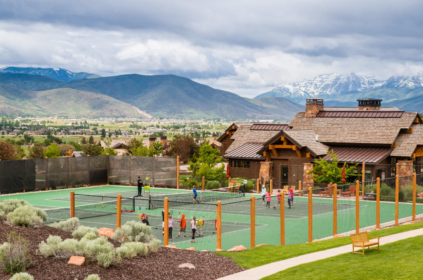 Red ledges racquet gallery