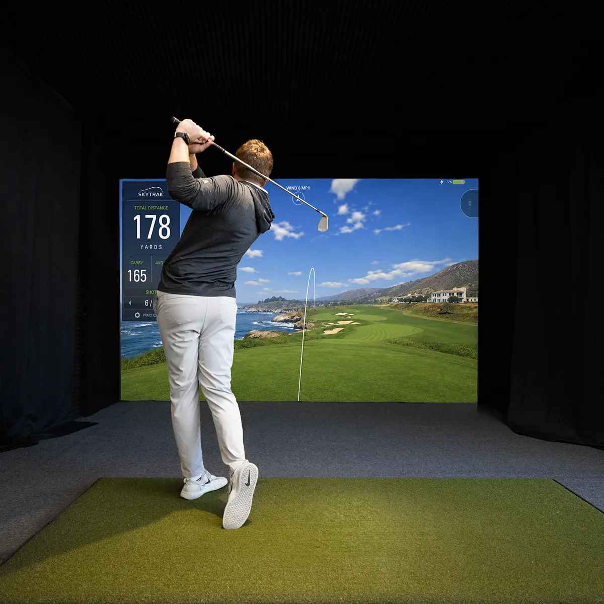 Clubhouse golf lounge